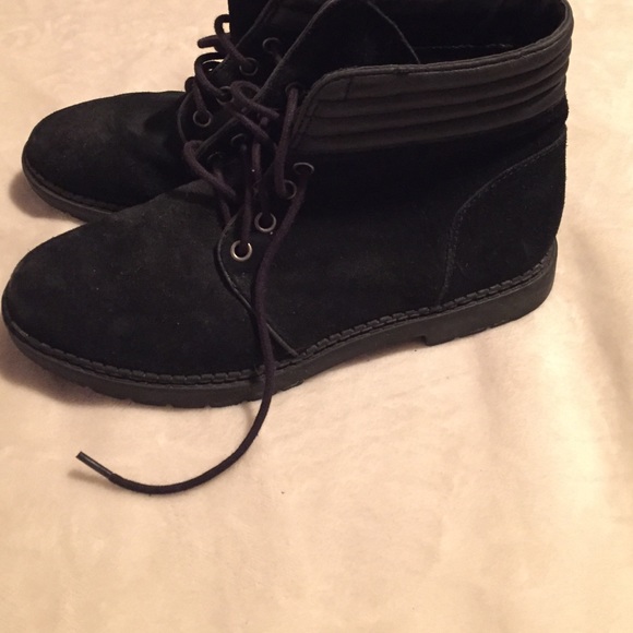 black booties