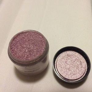 Mac Kitchmas pigment