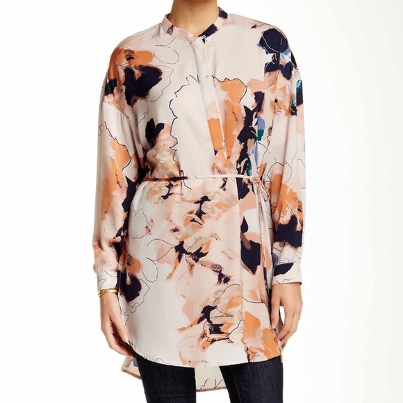 Ro & De Tops - ⭐️CLOSET CLEAR-OUT⭐️Ro & De Tunic