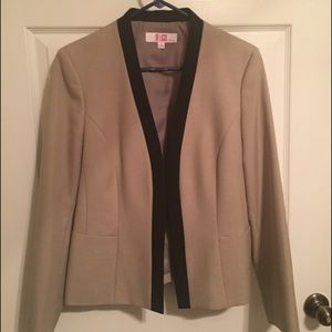 Cute blazer with black trim