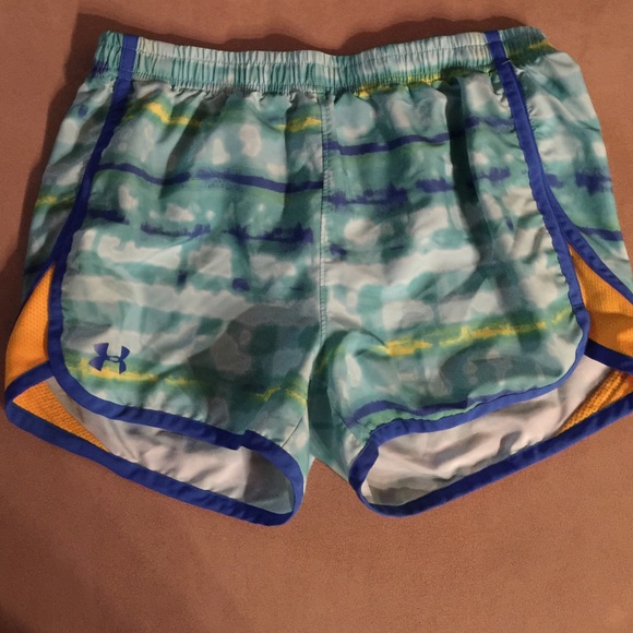 SOLD 🚫 Under armor shorts