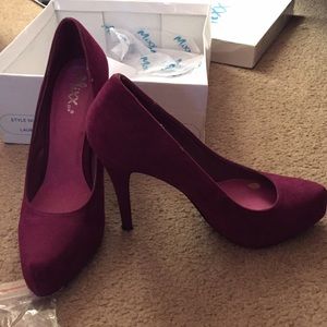 Burgundy Heels - Sz 8