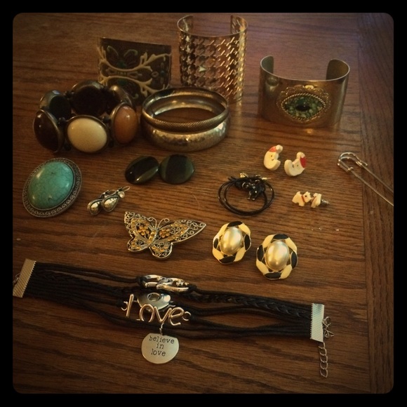 Lot of fun and funky jewlery
