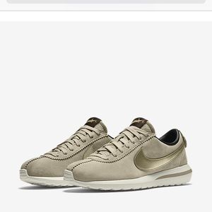 SOLD Nike Roshe Cortez NM PRM Suede NWT {Nike} Roshe Cortez NM PRM Suede NWT