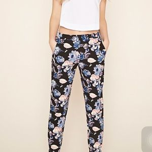 Floral print woven joggers❤️