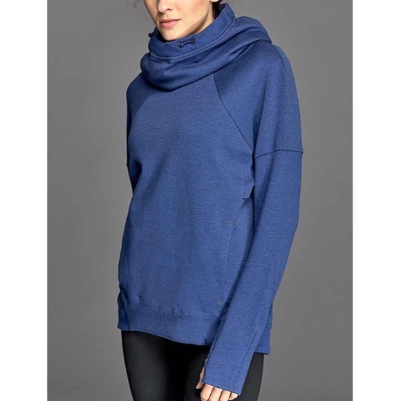 Nike Sweaters - 🎉SALE🎉 Nike Sportswear Hoodie