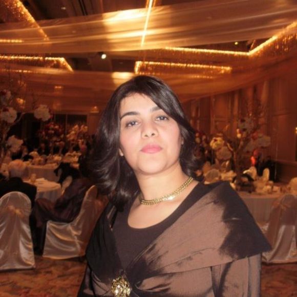 Meet your Posher, Romina