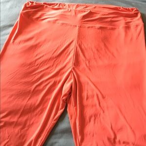 Coral plus size leggings