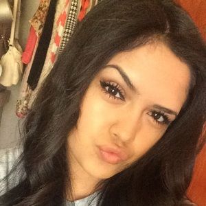 Meet your Posher, Evelyn