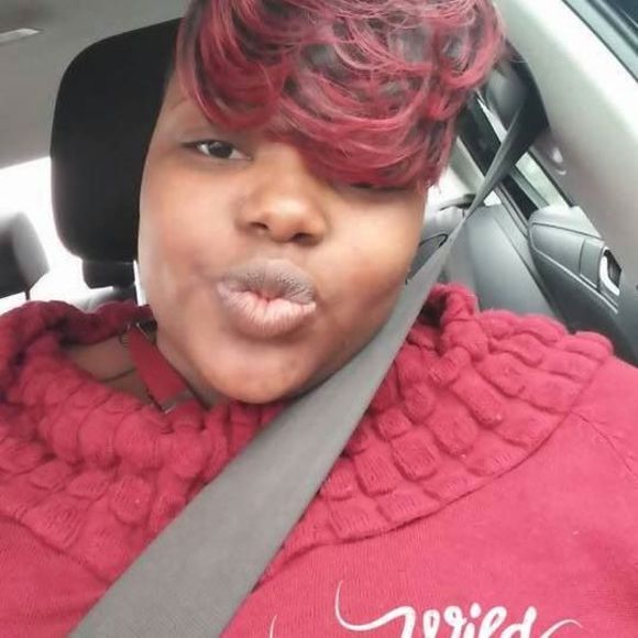 Meet your Posher, Dominique