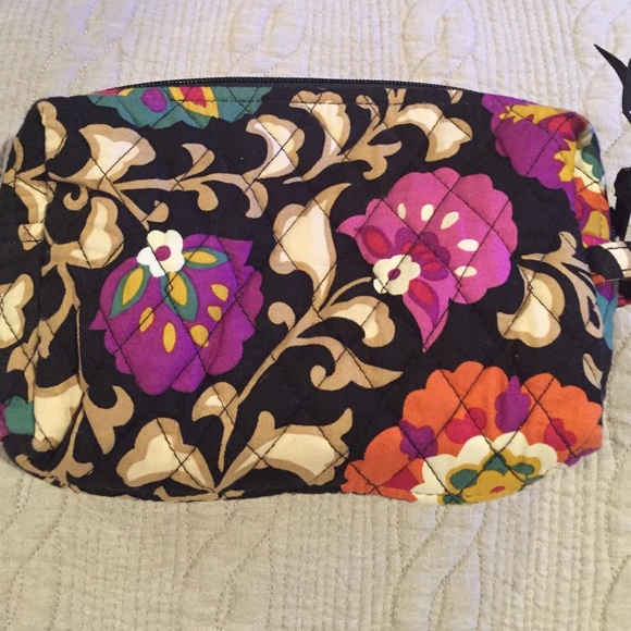 Cosmetic bag
