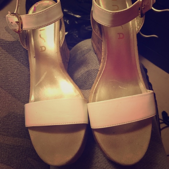 White wedges - Picture 1 of 1