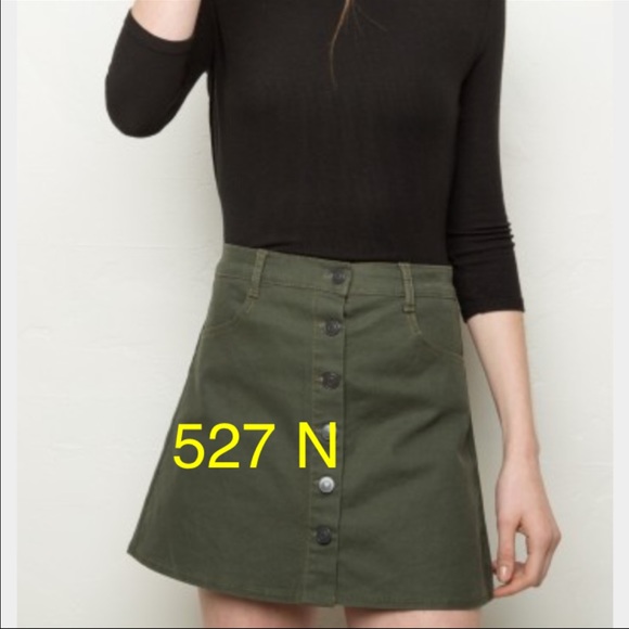 Brandy Melville Olive Nanna Skirt NWOT (Medium)
