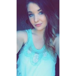 Meet your Posher, Brittany