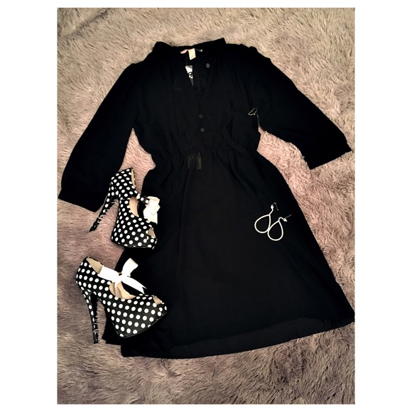 Gorgeous button up black dress