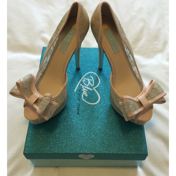 👰🏼NWT Betsey Johnson Vail Lace Heels – 8.5 - Picture 2 of 4