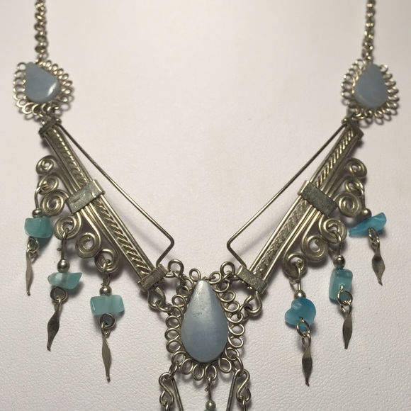 Hand crafted light blue stone/silver wire necklace - Picture 2 of 4