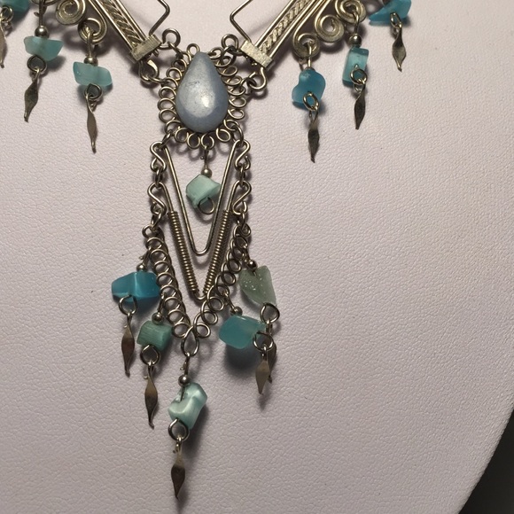 Hand crafted light blue stone/silver wire necklace - Picture 3 of 4