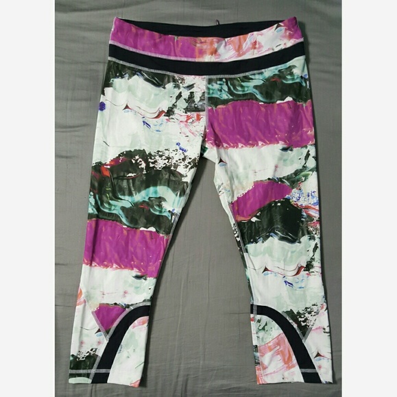 Lululemon Inspire Crop II New Without Tags - Sz 10