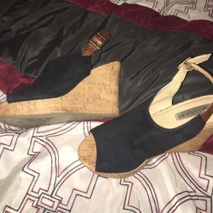 American Eagle Black Wedges