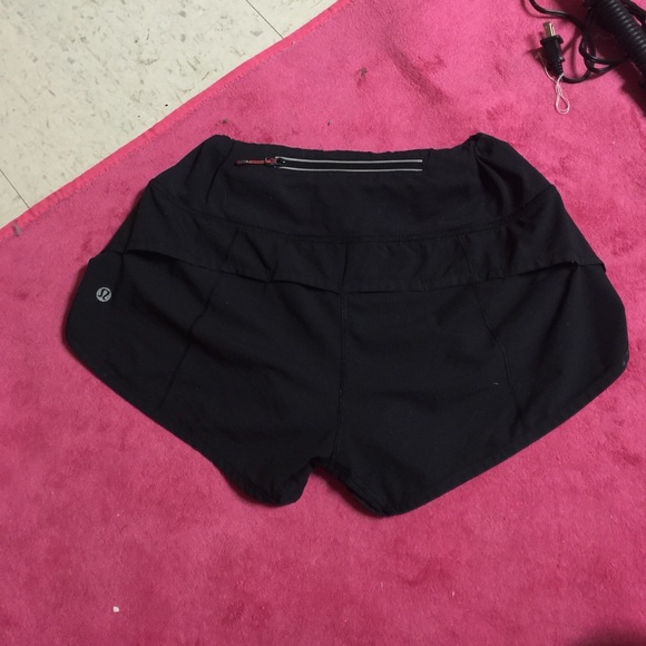 TRADE Your 2 for my 4! Lulu speed shorts