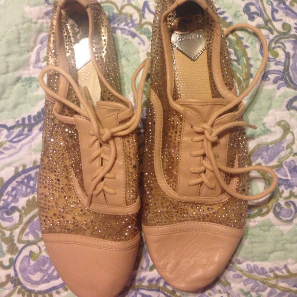 Nude/Blush sparkle Gianni Bini oxfords