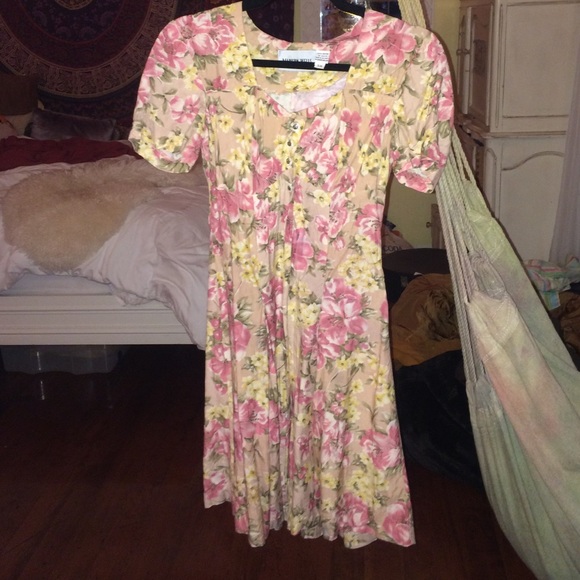 vintage floral dress