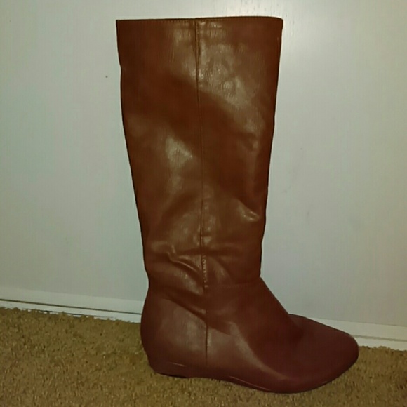 Tan boots with small heel