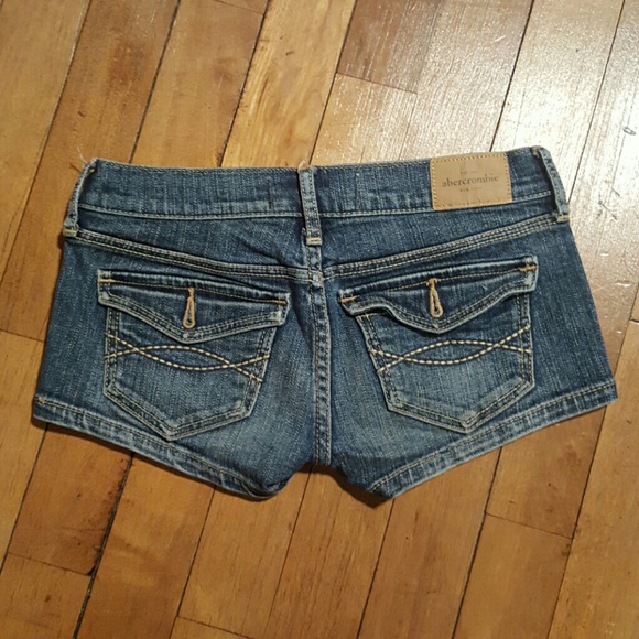 Short Shorts - Picture 2 of 4