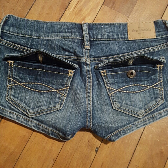Short Shorts - Picture 3 of 4