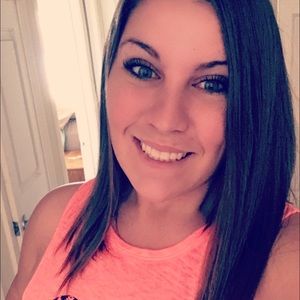Meet your Posher, Lynnsie