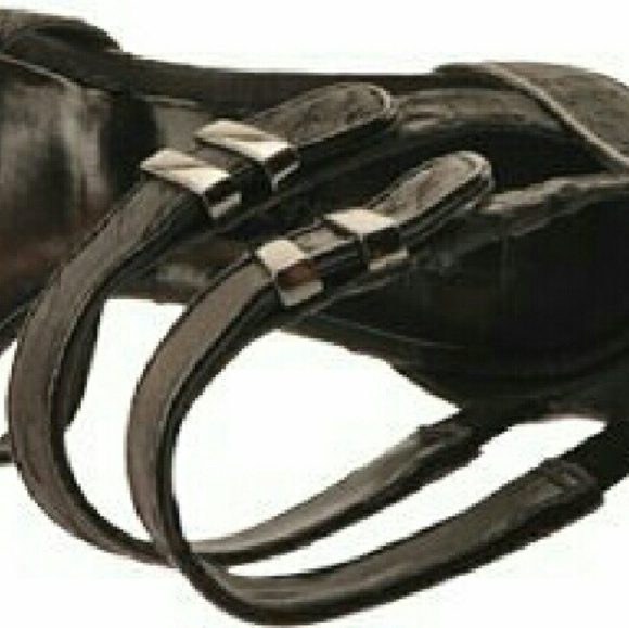 BCBG Max Azria silver heels with Black Glazed Python, - Picture 5 of 12