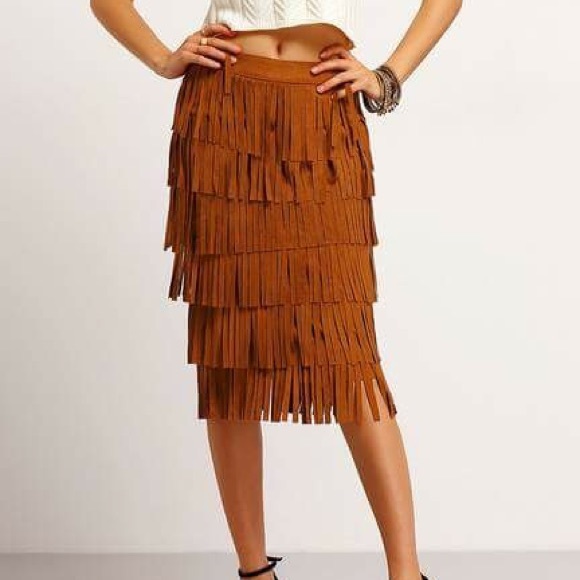🎉HP🎉NWOT Camel Suede Fringe Midi Skirt - Picture 2 of 4