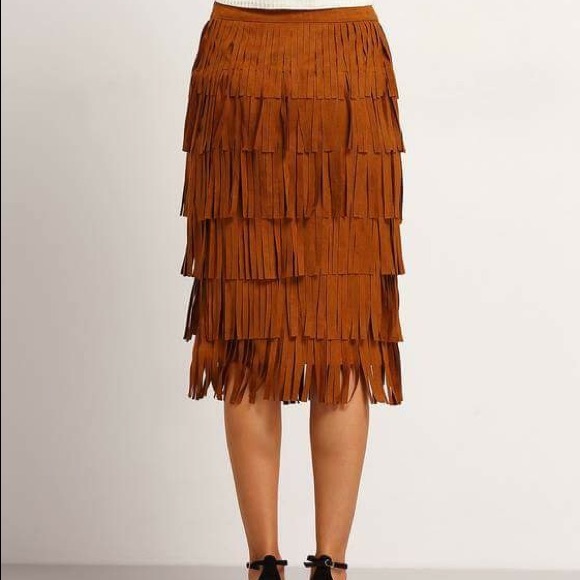 🎉HP🎉NWOT Camel Suede Fringe Midi Skirt - Picture 4 of 4