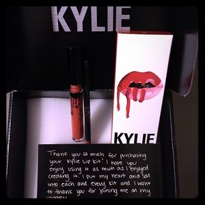 Kylie Lip Kit #22