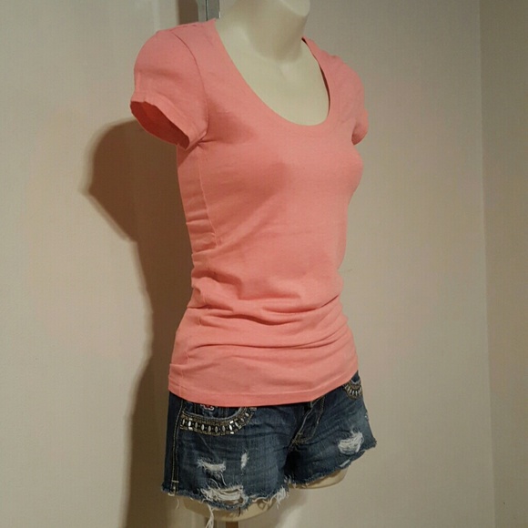 Basic Everyday Tee - Picture 3 of 4