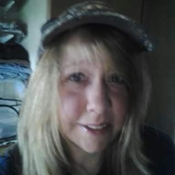 Meet your Posher, Lorie - Picture 1 of 1