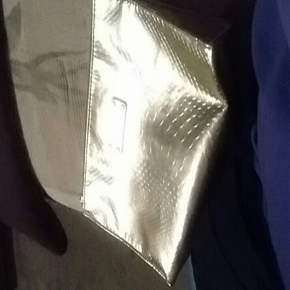 A micheal kors cosmetic bag