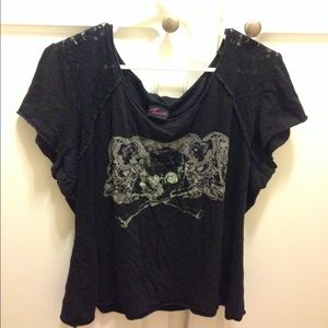 Black skull top