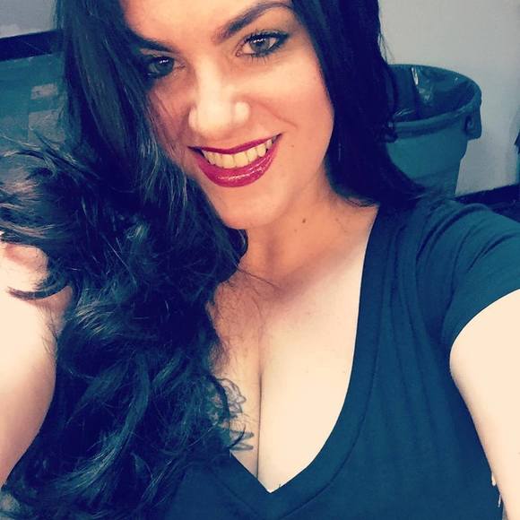 Meet your Posher, Angela