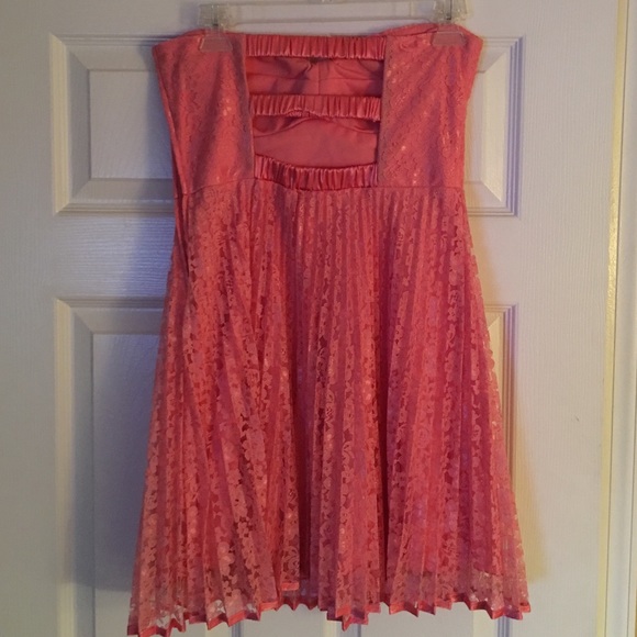 Lace Dress with Sweetheart Neckline - Picture 1 of 4