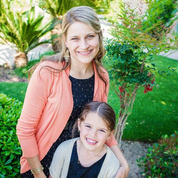 Meet your Posher, Laura - Picture 1 of 1