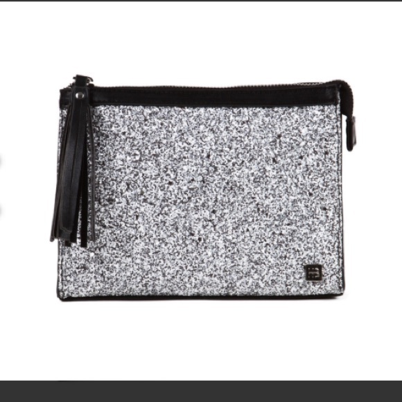 Luxury toiletry bag - Picture 1 of 4