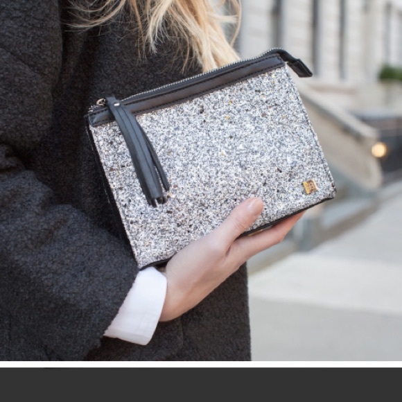 Luxury toiletry bag - Picture 2 of 4