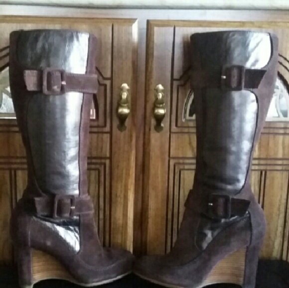 !FIRM! Donald J. Pliner Brown suede wedge boots