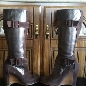 !FIRM! Donald J. Pliner Brown suede wedge boots