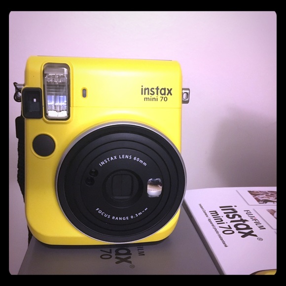 *FRIDAY SALE* FUJI FILM INSTAX MINI 70 POLAROID