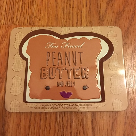 Too Faced Peanut Butter & Jelly eyeshadow palette