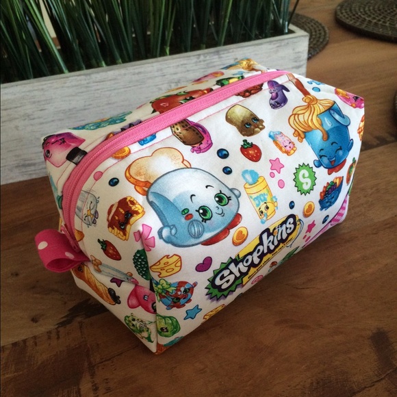 Shopkins zipper pouch 🔴FIRM🔴