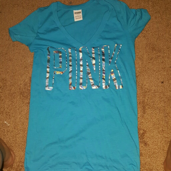 V neck t-shirt